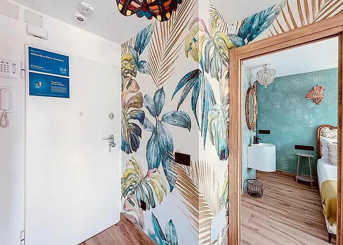 Alhambra Deco Homtels