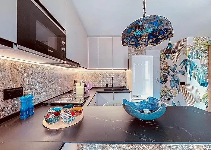 Alhambra Deco Homtels Apartment *