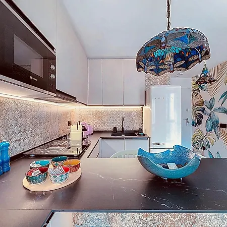 Alhambra Deco Homtels Lägenhet *