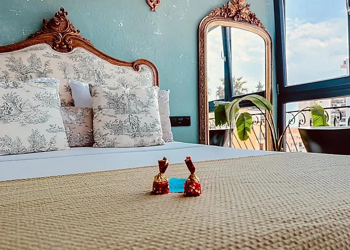 Alhambra Dèco Homtels