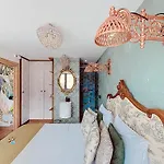 Alhambra Deco Homtels *