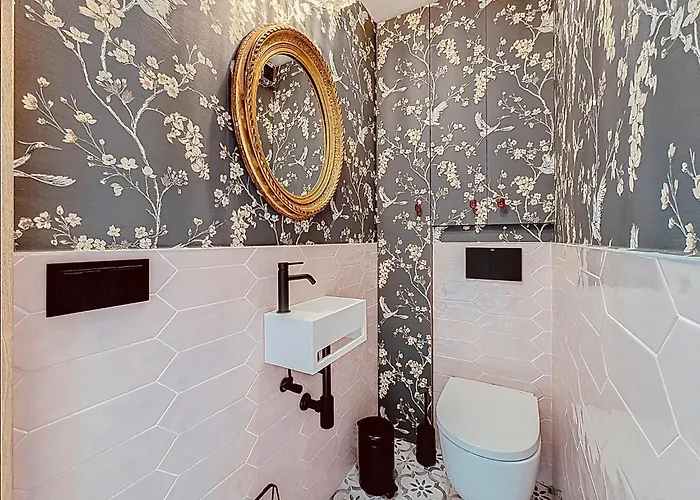 Alhambra Deco Homtels *