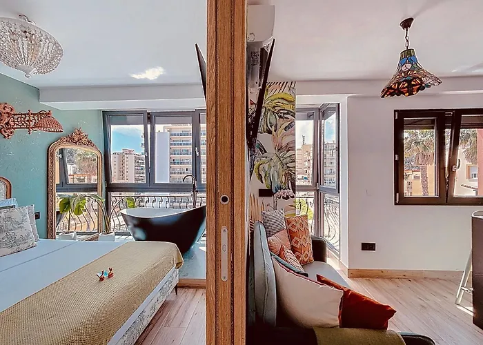 Alhambra Deco Homtels