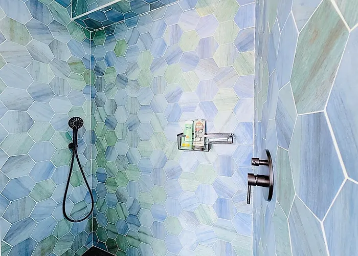 Alhambra Deco Homtels Διαμέρισμα *