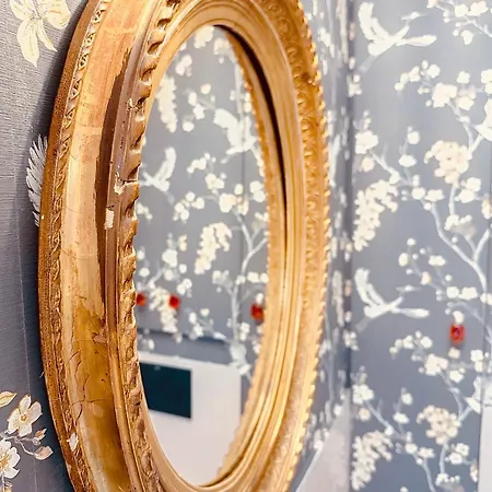 Alhambra Deco Homtels アパート