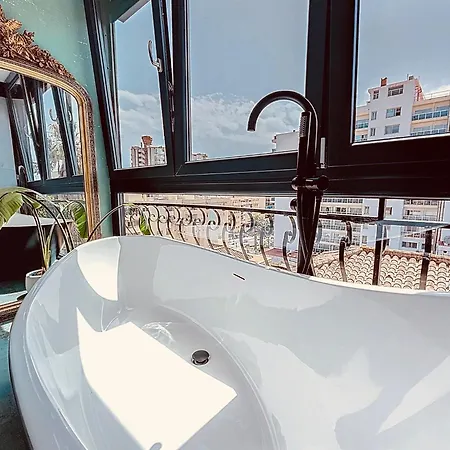 Alhambra Deco Homtels * トレモリノス