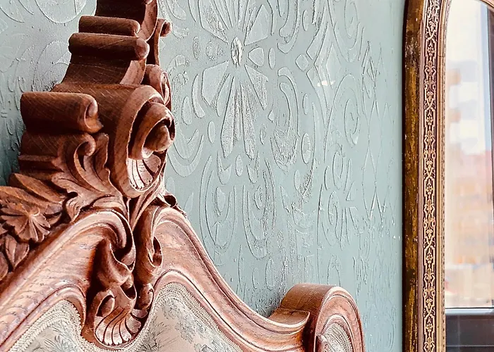 Alhambra Deco Homtels *